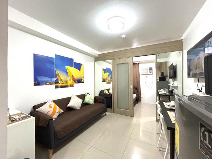 Pasay MOA Manila Bay Shore Residences Dynastel Staycation 1828