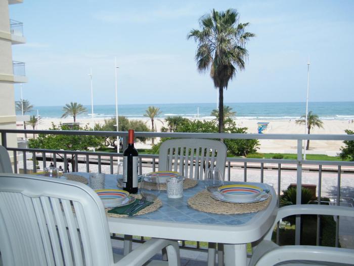 Apartamento en primera línea de mar - Solo familias - ES-314-36