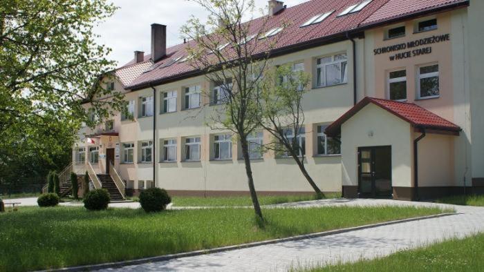 Szkolne Schronisko Młodzieżowe w Hucie Starej