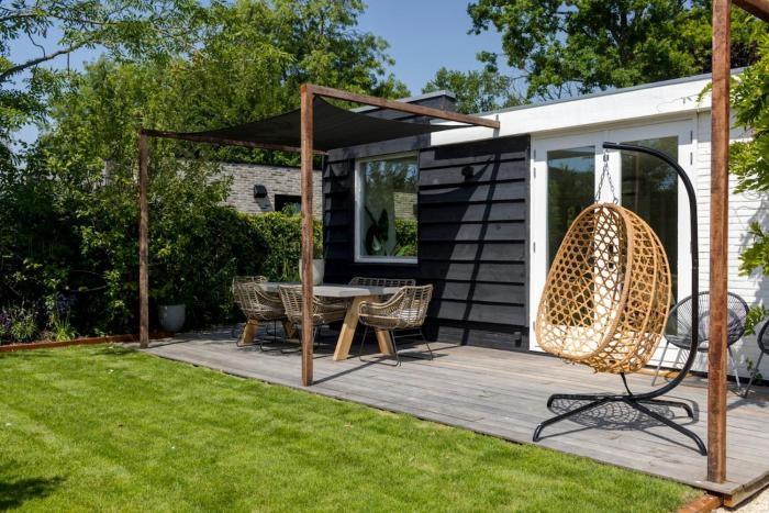 Huisje bij strand met plungepool