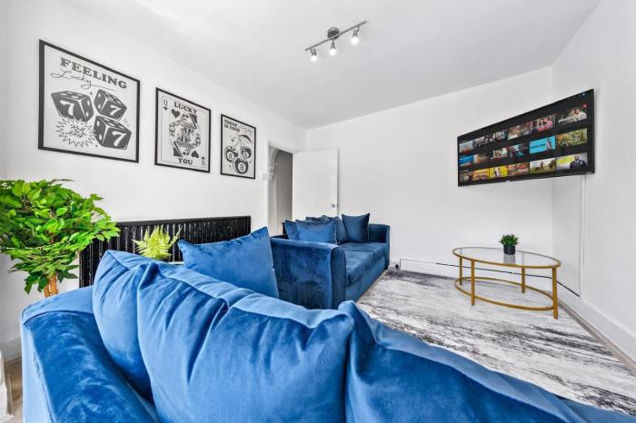 Luxe Playhouse - Free Parking - Pool Table - 50" TV - Special Offer for Long Stay - Get in Touch!