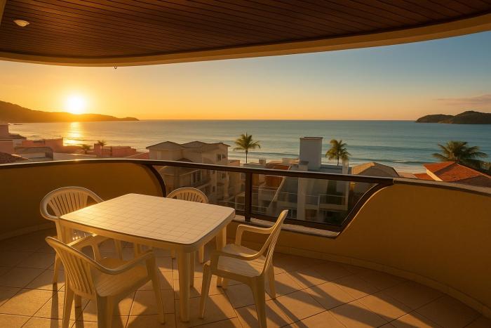 1090 Apartamento com linda vista para o mar , de frente para Avenida de Bombinhas.