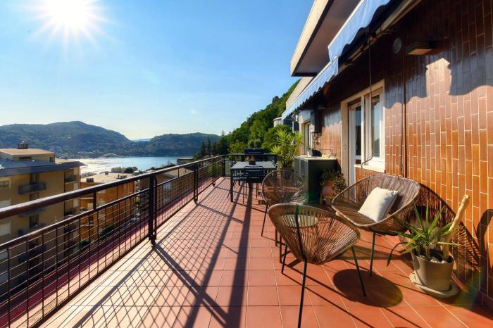 Luce di Lago Terrace by Quokka 360 - Amazing Terrace with City and lake View