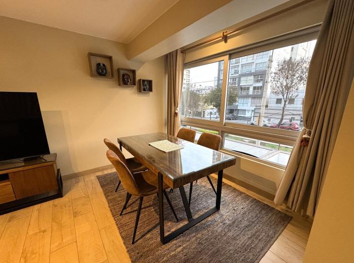 Aparts 4 Days Miraflores 1 or 2 Bedrooms Executive Apartment