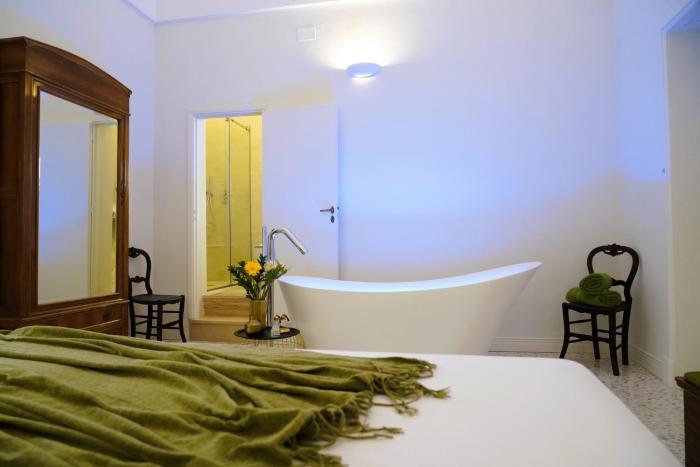 Palazzo Sozzi Luxury - ANTICO SPLENDORE nel CUORE di OSTUNI