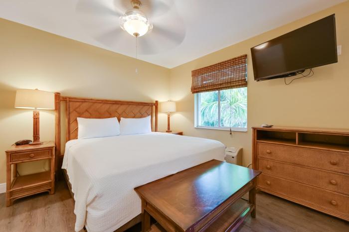 Swim, Sip, Sail Everglades Escape at POI Resort