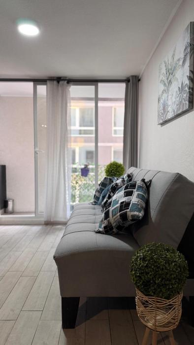 Departamento con AC frente a Movistar Arena