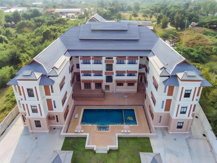 S-Tawan Hotel & Convention