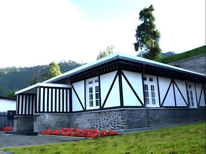 26 Loversleap Cottage