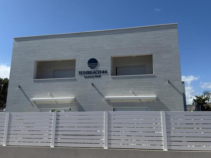 SunBeach 44 - Luxury B&B