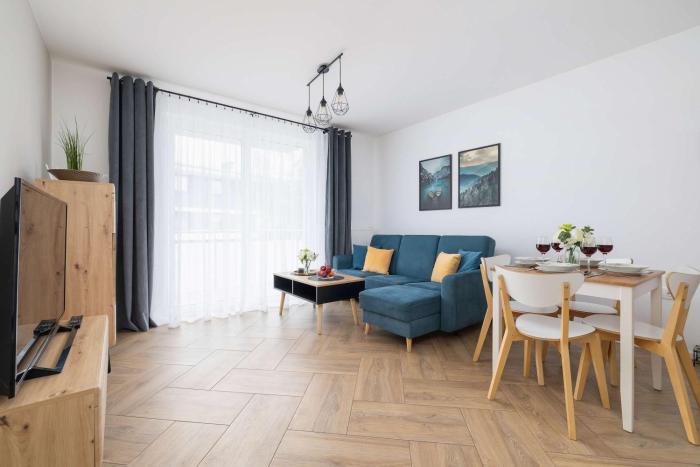 Modern Apartment Sarni Stok 88 with Parking & Balcony in Bielsko Biala by Noclegi Renters