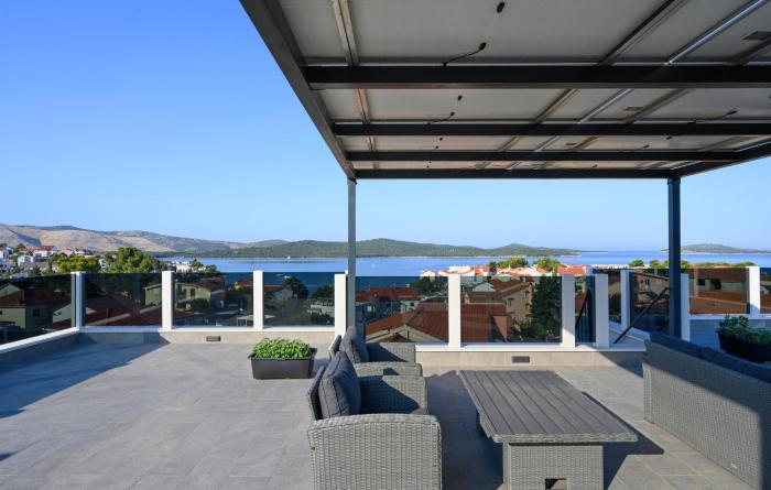 Amazing Apartment In Zaboric-Brodarica With Wifi