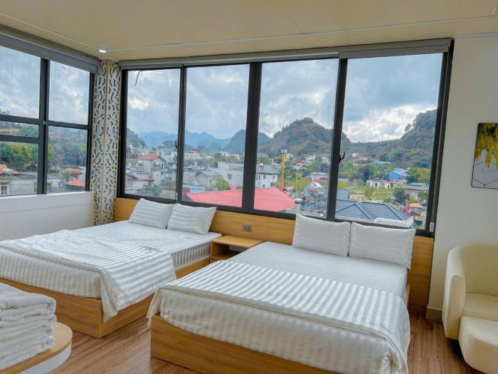 Ong hotel Mộc Châu
