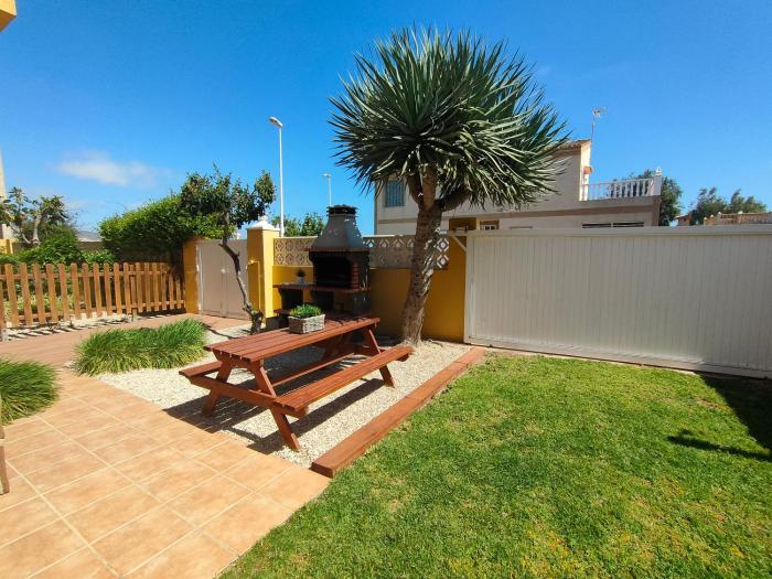 VILLA ALGUER - Chalet junto a la playa del Marenyet de Cullera