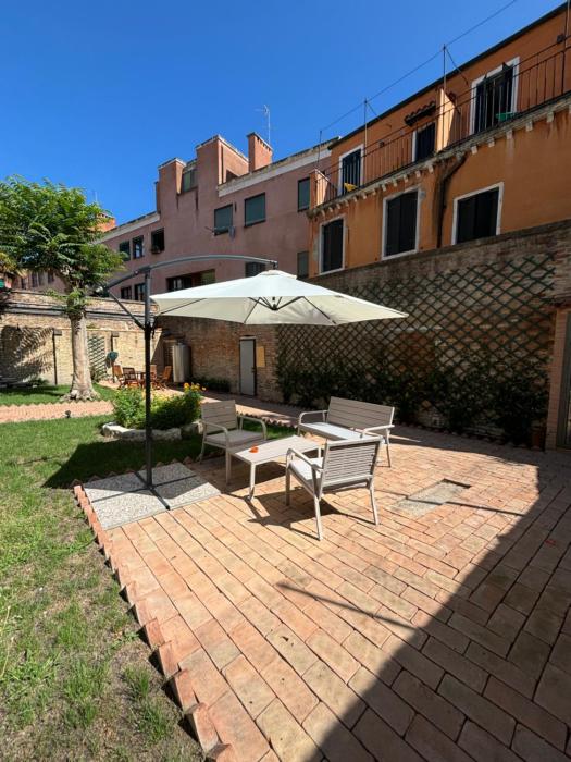 Il giardino di Anna- appartamenti con giardino privato