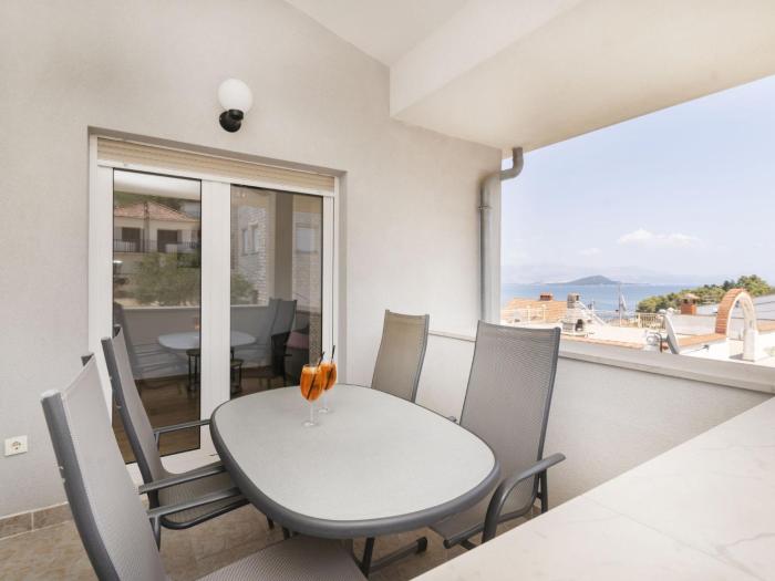 Apartment Anđa-4 by Interhome