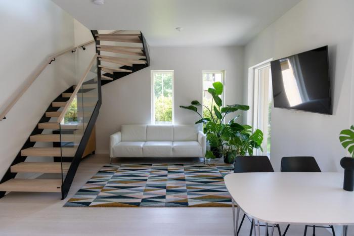 Brand new house with parking, sauna, patio