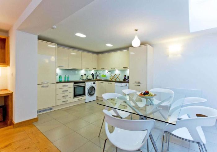 2 Bed Mews House Marylebone