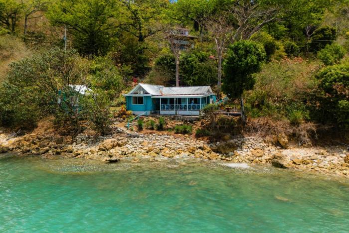 Beach house in Providencia