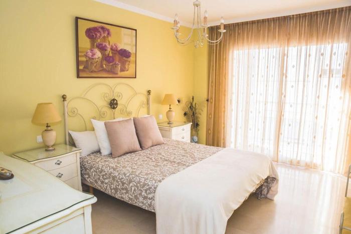 Spectacular beachfront apartment