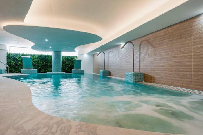 Bello piso con vistas espectaculares y un spa