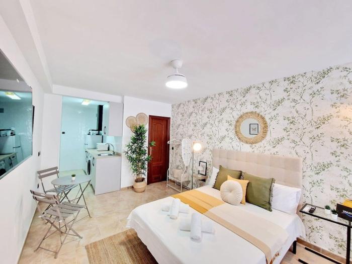 Estudio a 4 min andando de la playa - Benalmadena