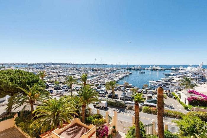 Grand Palais - 2 couchages - Studio - Vue Mer