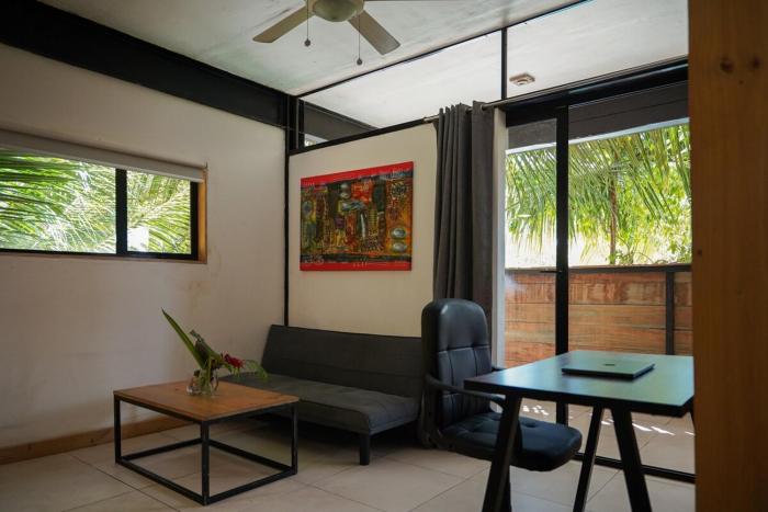 VED Beach Apt 4 - Steps to the Beach