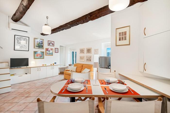 LaCasaDiUgo in the heart of Lerici AC