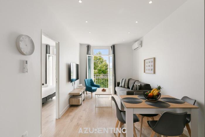 Azurenting - vue sur le port - beautiful stay 2