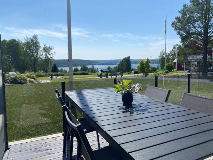 Brand new cottage with sea view