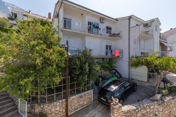 Apartments by the sea Bratus, Makarska - 22135