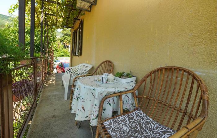 Nice Apartment In Lovran With Wifi