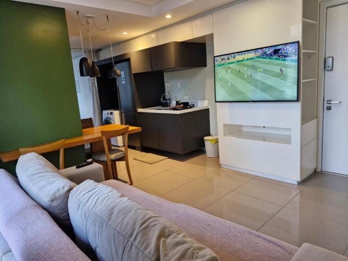 Studio a 150 metros da Praia, e com Piscina na Cobertura do Prédio