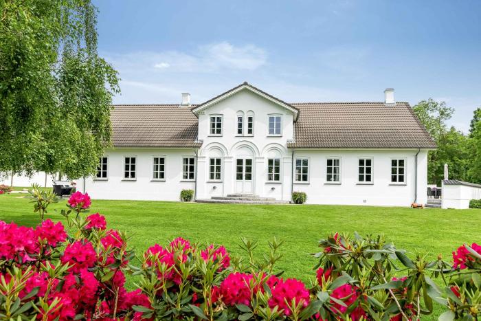 Spacious House With Room For Relaxation And Play