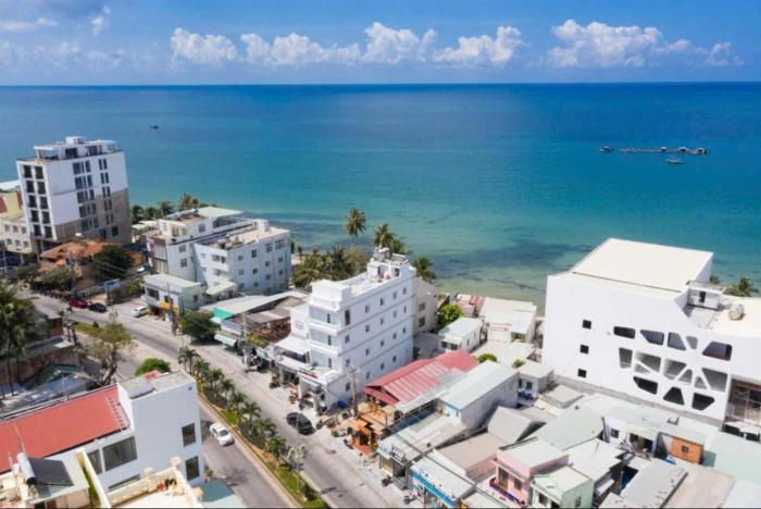 Cherry Bean Hotel - Night Market