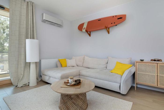 Spacious Apartment in Gdańsk with Sauna, Gym, Parking and Desk by Renters Prestige