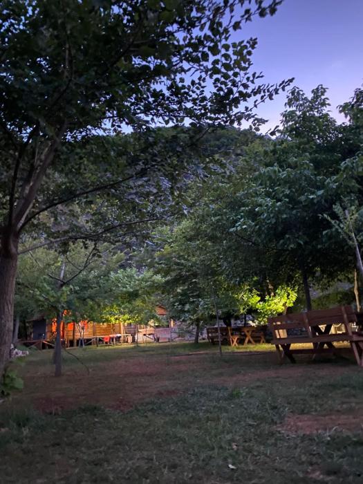 Bujtina Liqeni i Shkopetit