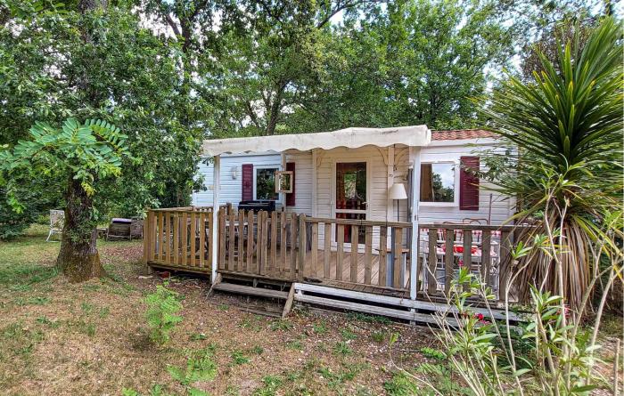 Cozy Stacaravan In Saint-Paul-Lès-Dax