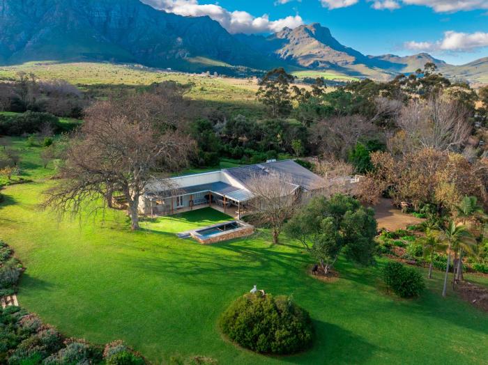 Stellenbosch Farm Stay with Mountain Views & Pool
