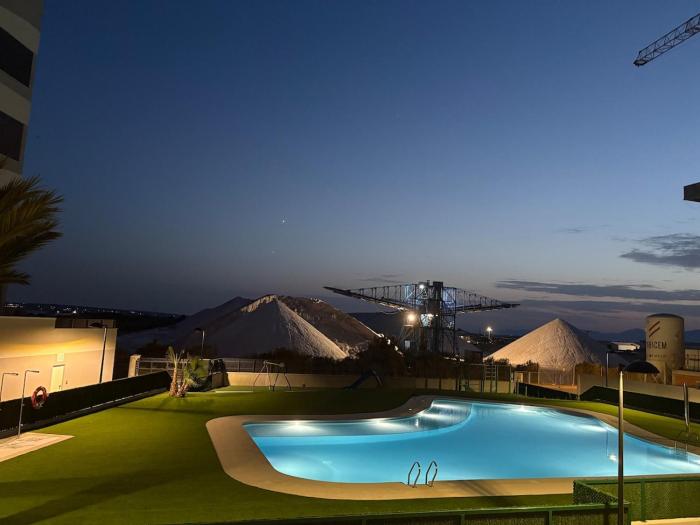 Sunset beach 2 bedroom and pool