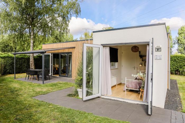 Chalet met zonnige tuin, honden toegestaan VP032