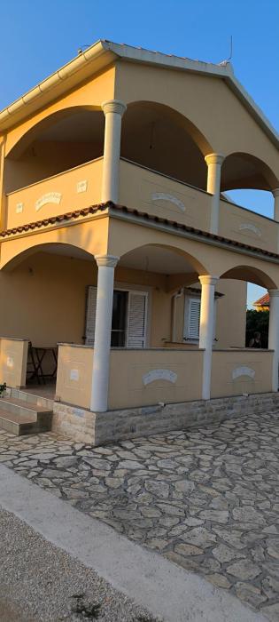 Apartment Maja - 3 Bedrooms