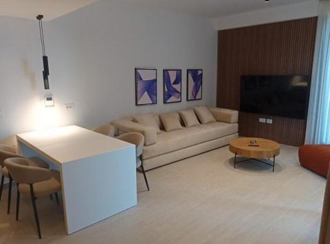 Horizon Residence 2-2 Sea View