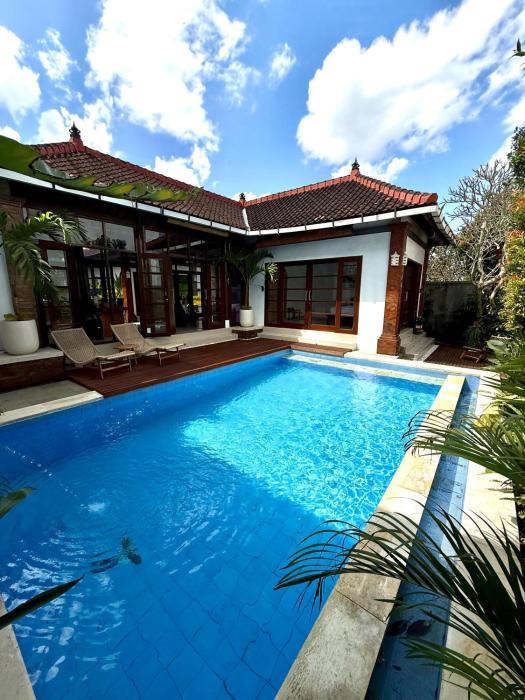 Villa Umawake bungalows by Fave Jaya Residences