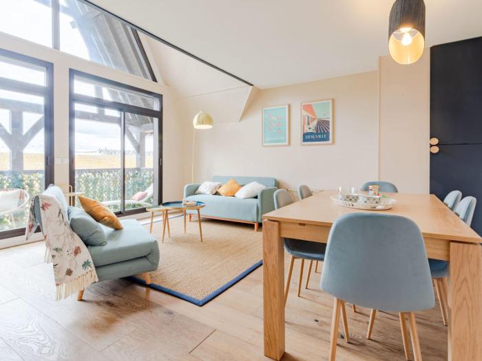 Apartment Les Jardins du Yacht Club-4 by Interhome