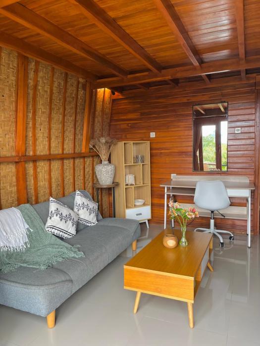 Murna House 1, Rooftop Balinese wooden house 360 sunrise to sunset view