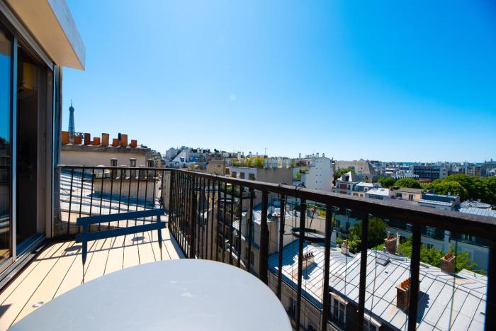 Eiffel Tower View with AC