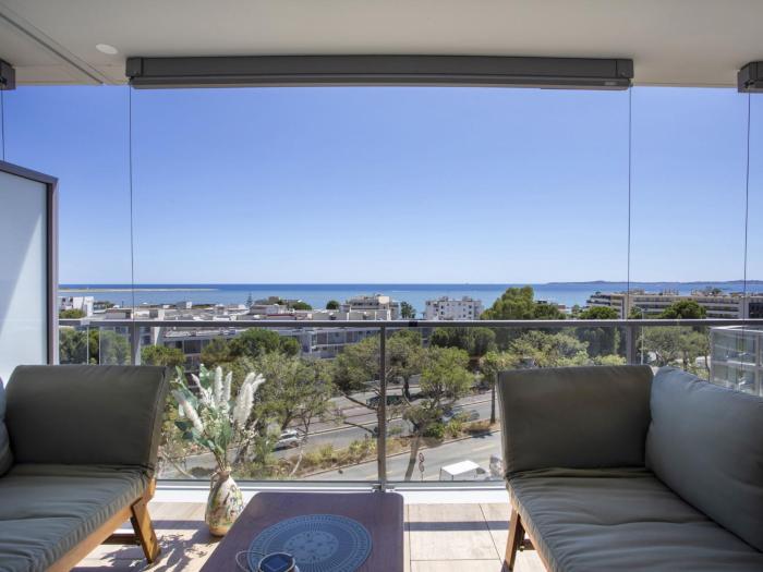 Apartment Seaside View-1 by Interhome