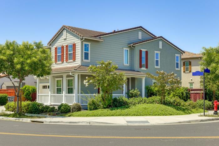 Walk to Parks: Mountain House Retreat w Patio!